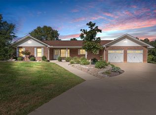 33 Mar Len Dr, Defiance, MO 63341