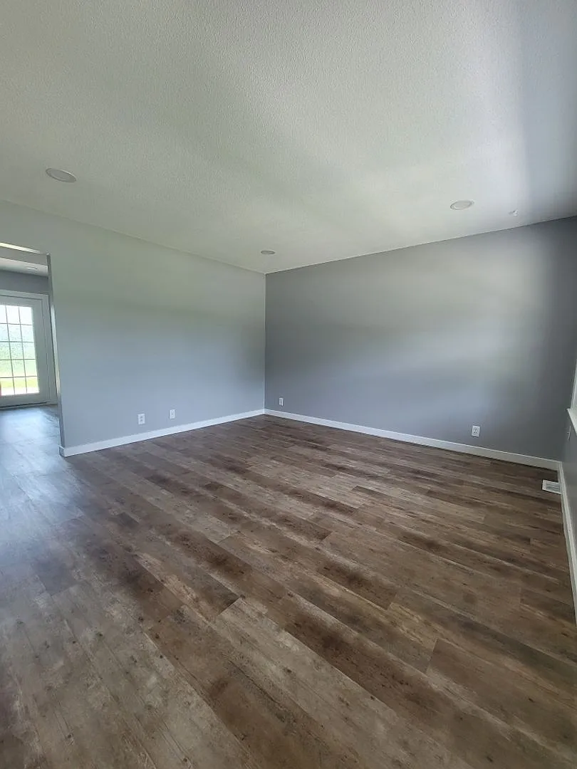 Three Bedroom Townhome! — Photo 4