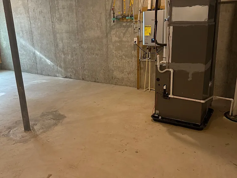 Unfinished Basement, which can be used for storage or gym