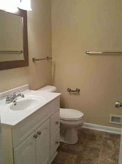 Fully updated full bath