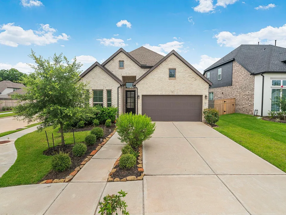 10718 Blossom River Dr