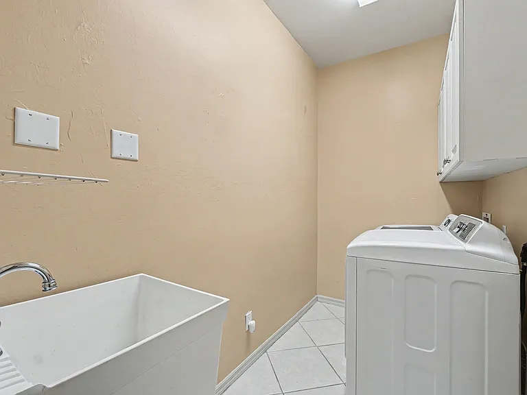 627 SW 47th Ter #627 — Photo 18