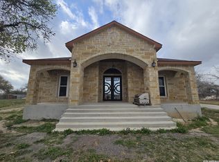 420 Highlands, Poteet, TX 78065