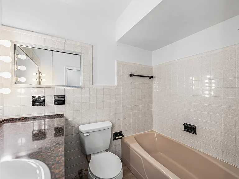 3402 W North A St — Photo 24