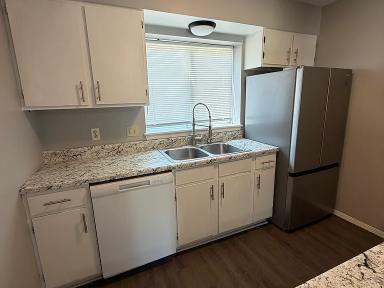 5480 S Gold St #100 — Photo 8