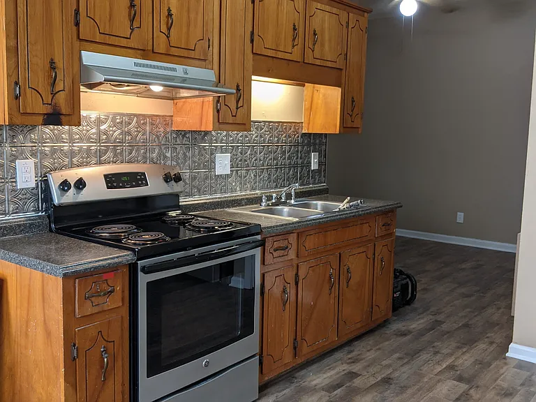 513 Hietts Ln #UNITH — Photo 6
