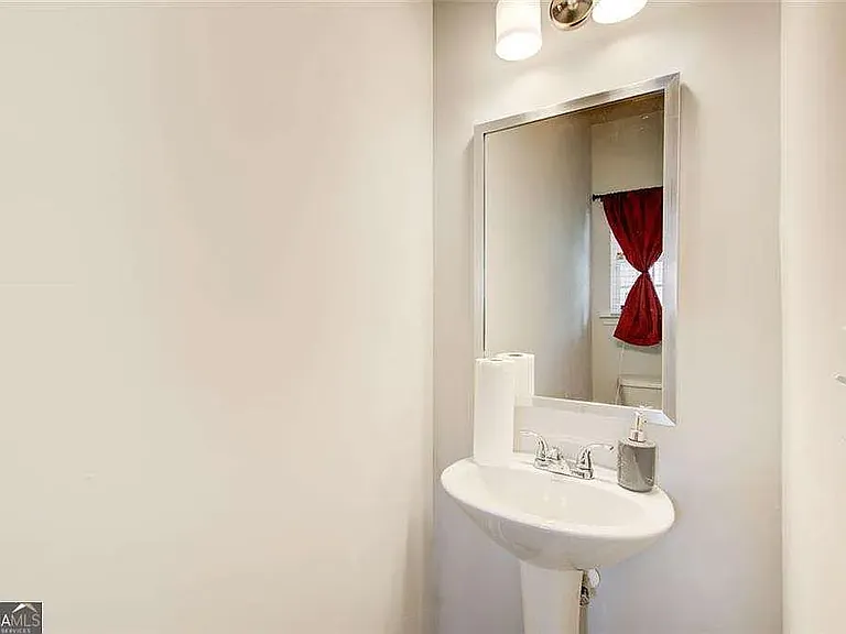 10161 Benton Woods Dr — Photo 19
