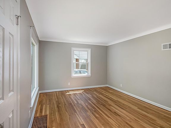 4th image of 1231 Woodrow Dr
