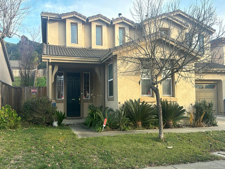 1st image of 22 Pelleria Dr