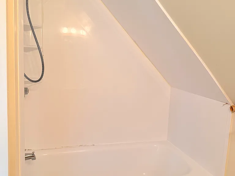 127 Hanover St #4 — Photo 9