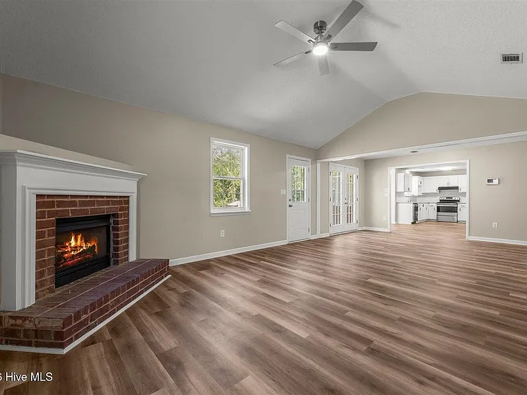 4149 Foreman Way — Photo 8