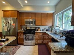 3450 Gunston Rd, Alexandria, VA 22302