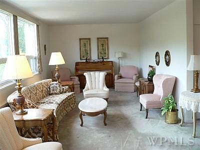 5th image of 26 Channing Pl APT 2R