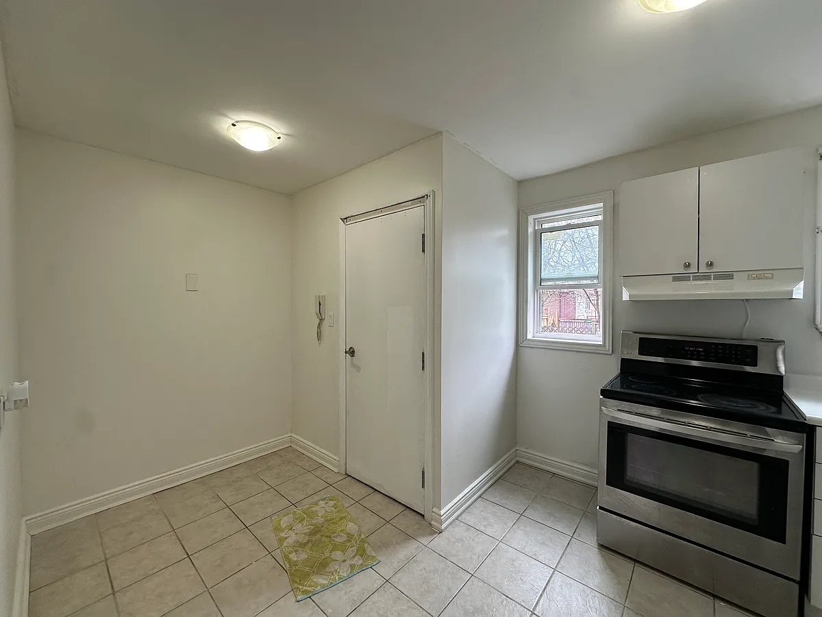 Building Photo - 380 Phillip Murray Ave #2