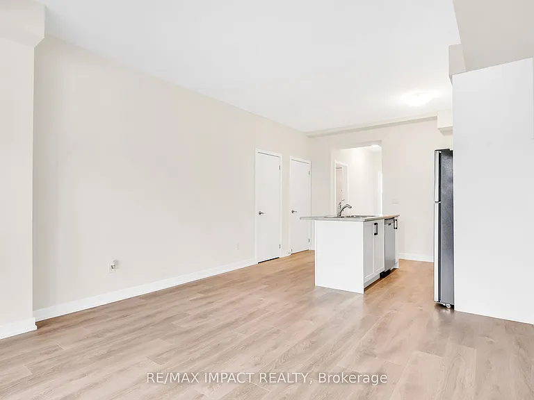 160 Densmore Rd #902 — Photo 16