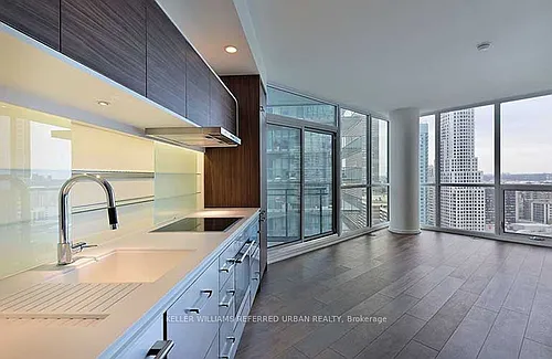45 Charles St E #3512 Photo 1