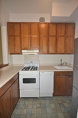 4th image of 28 W 10th St APT 4F