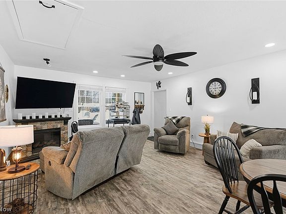 5th image of 8791 Edgehill Rd