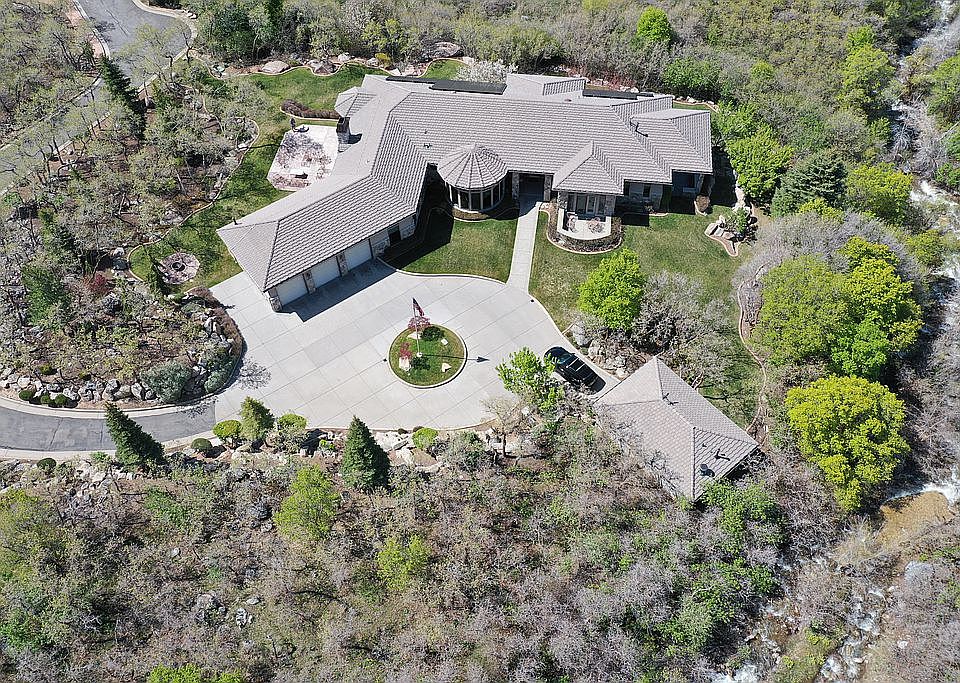 2nd image of 5210 Skyline Pkwy