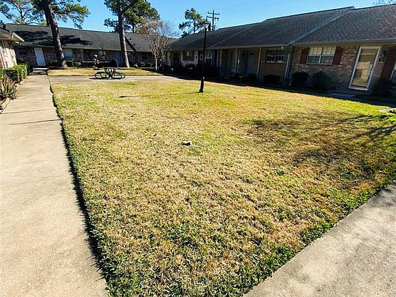 3rd image of 1015 E Tri Oaks Ln #21