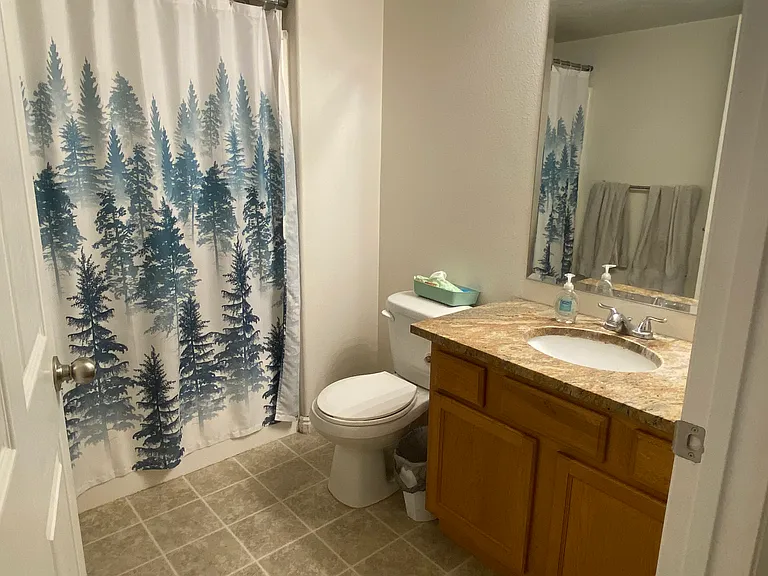1606 Westbury Way #B — Photo 7