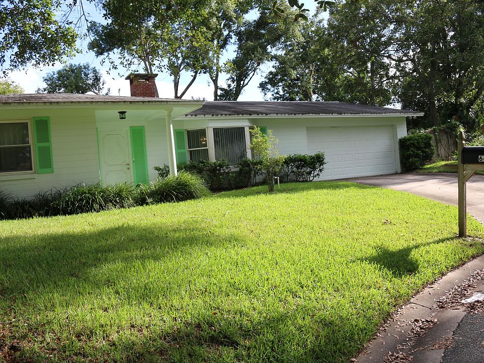 1st image of 64 Crestwood Cir