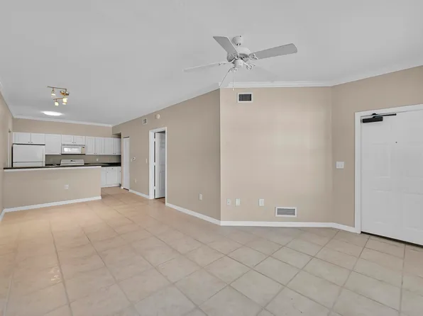 196 SE Kitching Cir, Stuart, FL 34994
