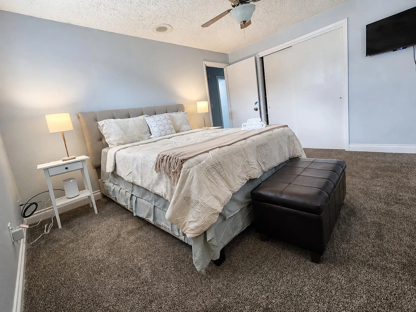 4 bed, 2.0 bath, 1850 sqft, $1,139 — Photo 1