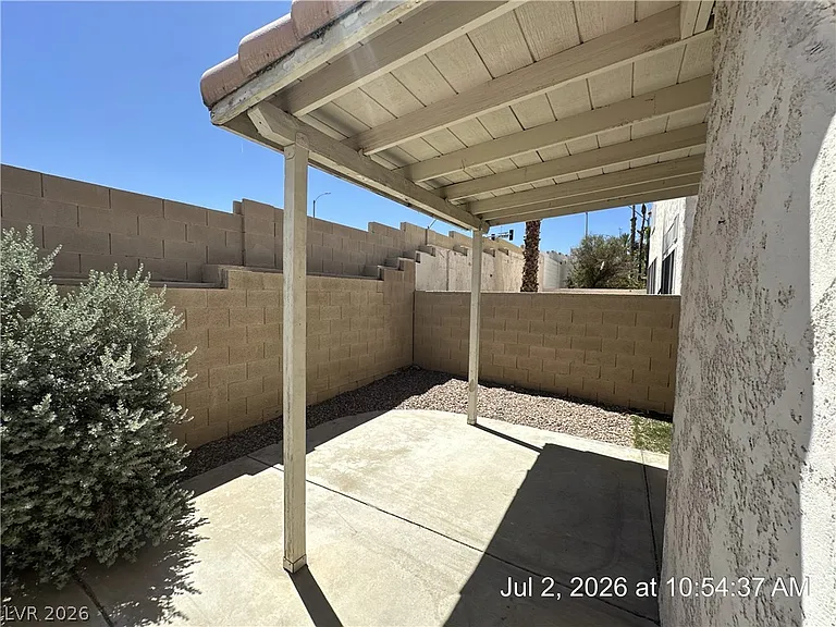 122 McLaren St — Photo 48