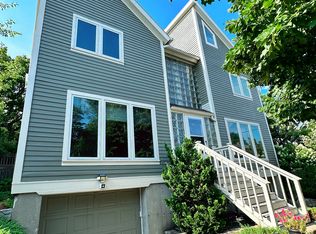 208 University Ave, Providence, RI 02906