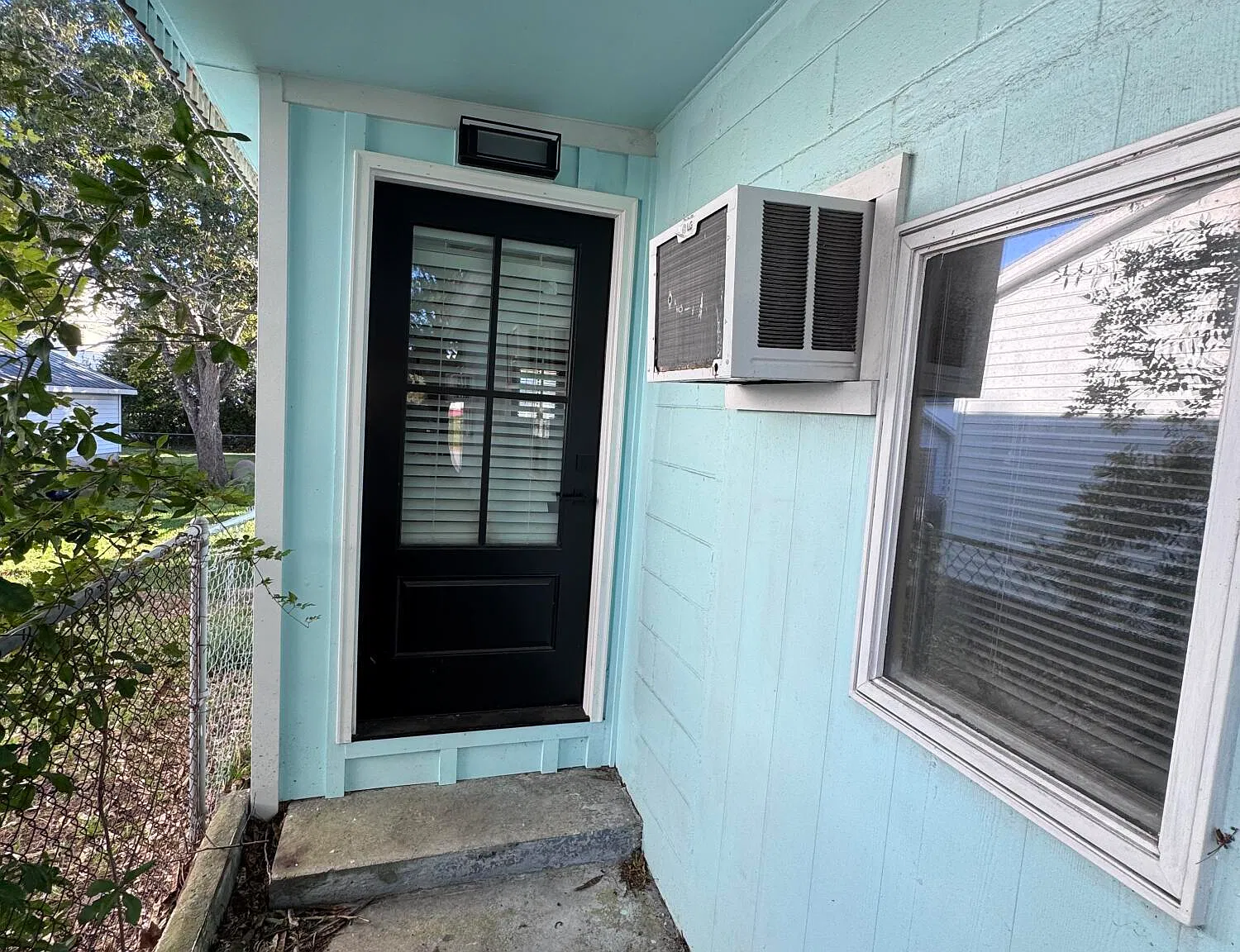 2 bed, 1.5 bath, $1,600 — Photo 3