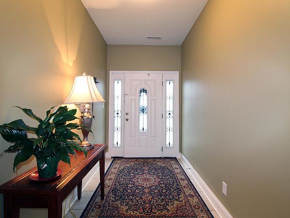 3rd image of 300 Kagley Dr