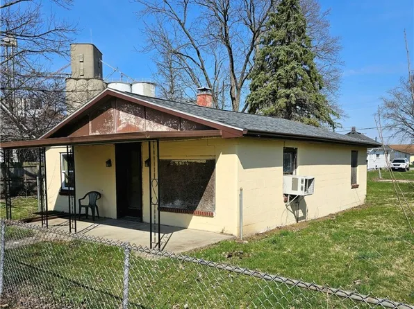 103 E Harrison St, Catlin, IL 61817