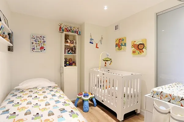 Rented by Sara Lederman, LREB | media 11