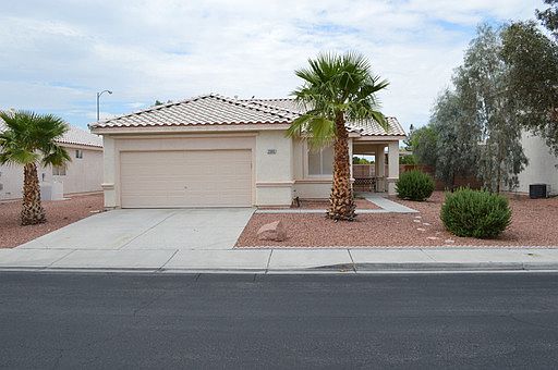 1st image of 2680 Park Creek Ln