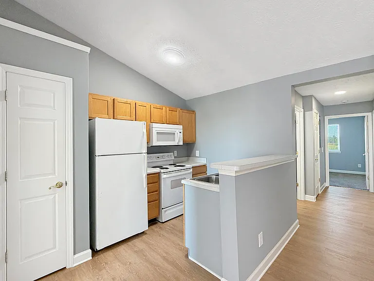 Cross Lake Apartments — Photo 54