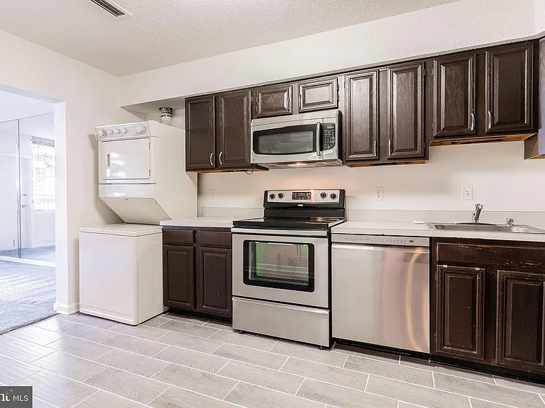 3709 S George Mason Dr #115 — Photo 17