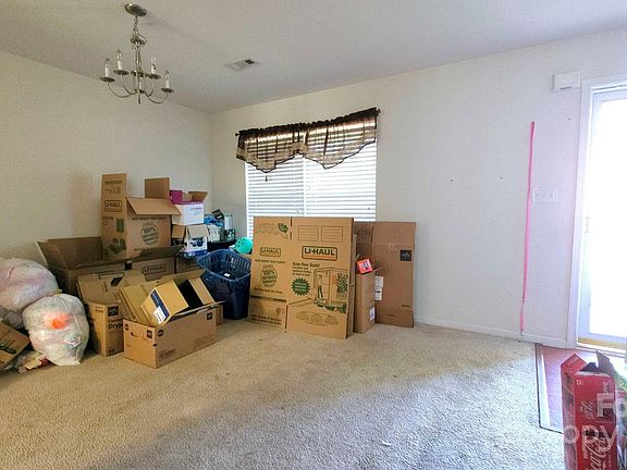 5th image of 1755 Eastway Dr
