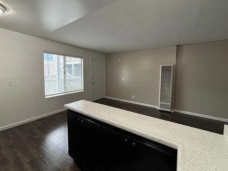 The Grand Terrace Apartments — Photo 10