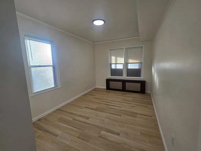 29 Tampa Ave #1 — Photo 6