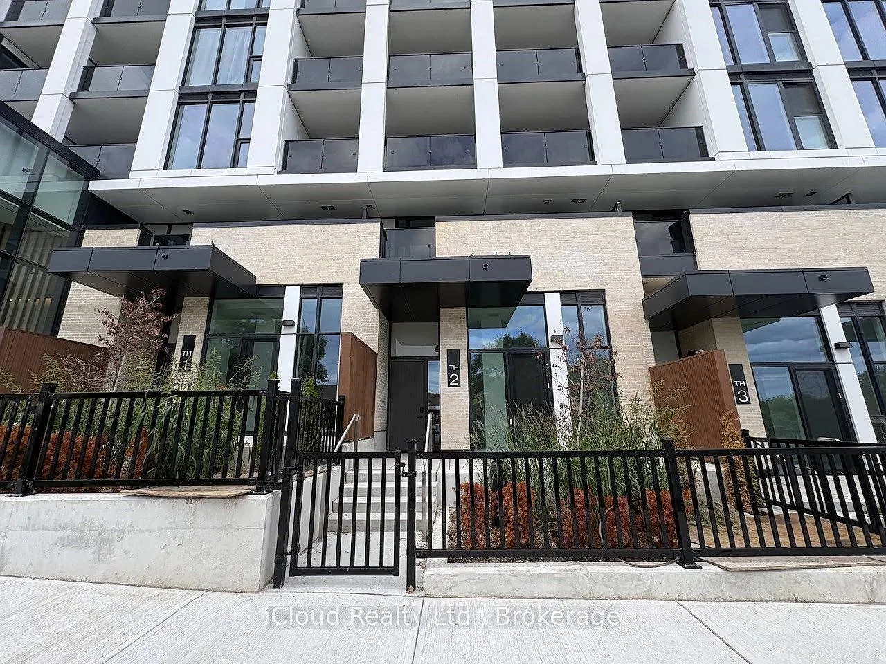 3 bed, $3,000 — Photo 1