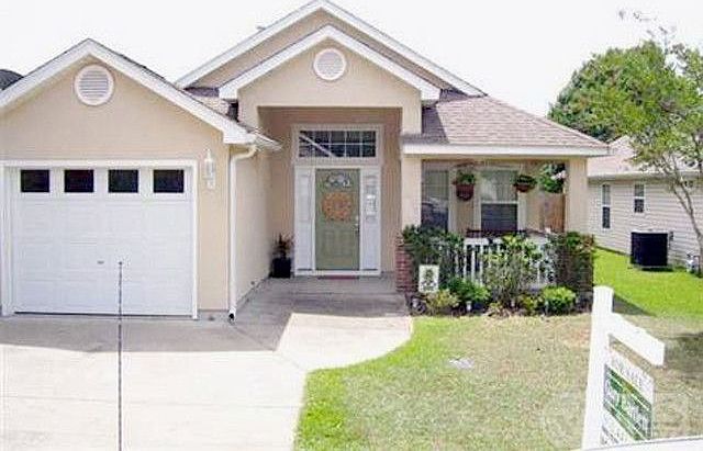 1st image of 3239 Emerson Ln