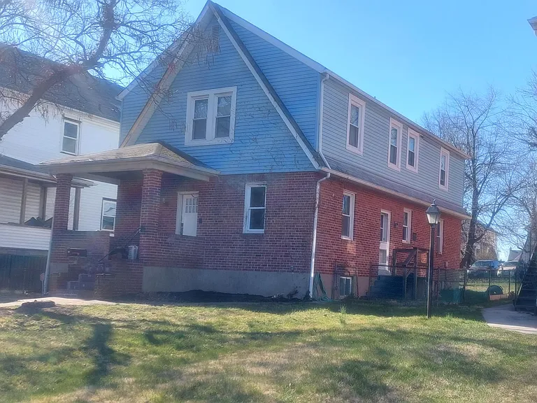 2715 Berwick Ave #1 — Photo 1