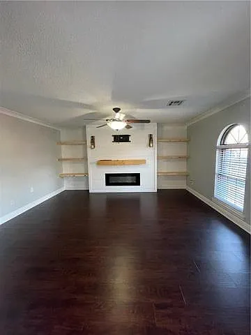 1513 Hudson St — Photo 3