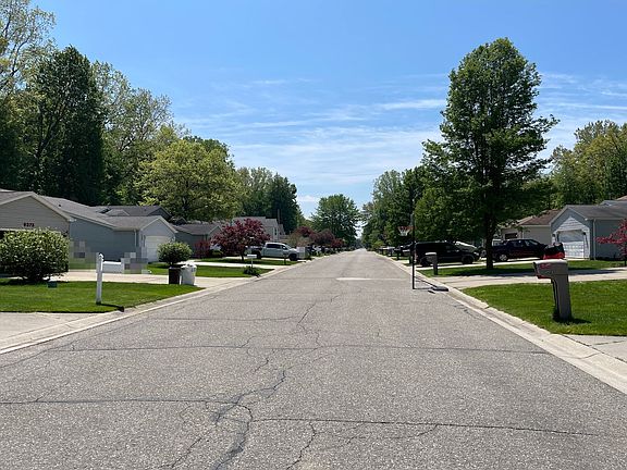 4th image of 9373 Lakepointe Blvd