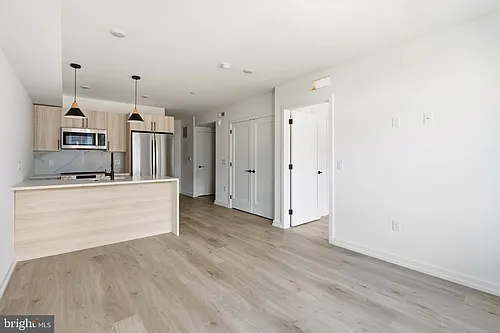 208 Vine St Photo 1