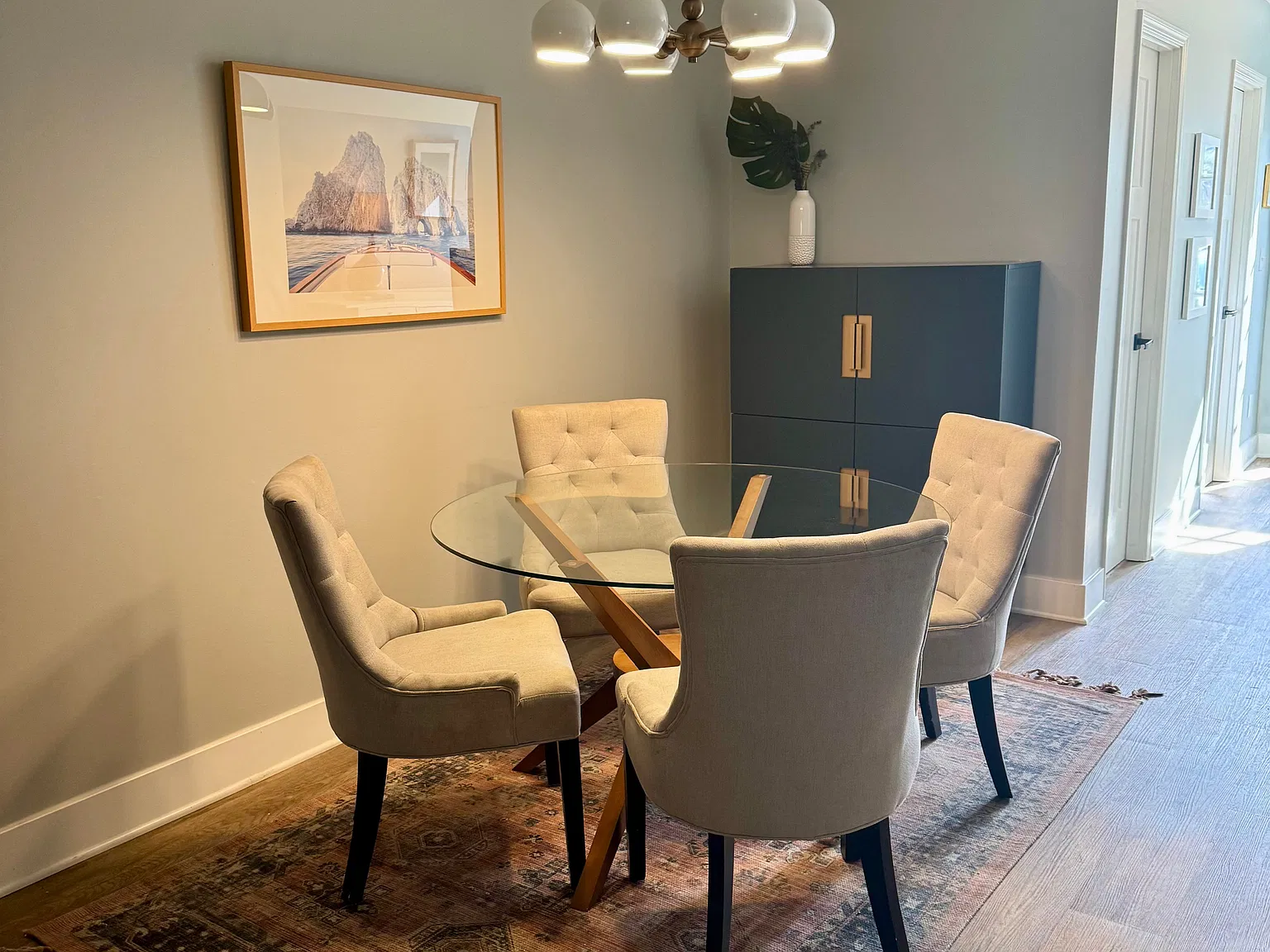 1002 Ventura Pl — Photo 4