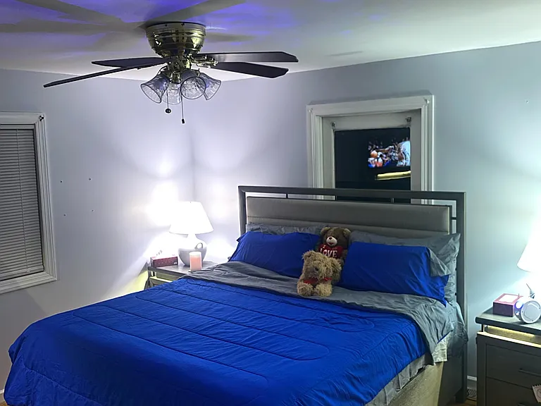 2125 Parkside Dr — Photo 1
