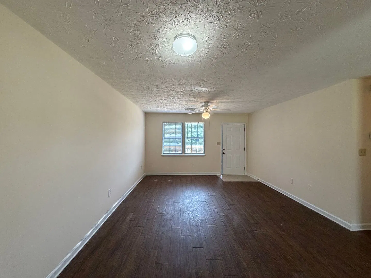 Pre Leasing August 7 2027! — Photo 2