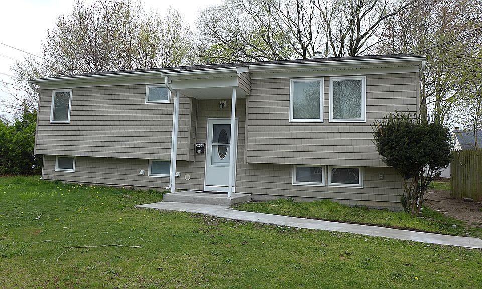 1st image of 2904 Heather Ave